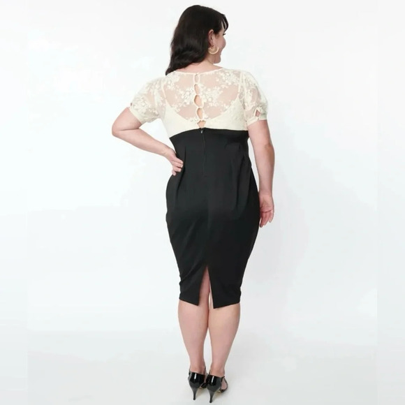 🦋B2G1🦋UNIQUE VINTAGE Ivory & Black Wiggle Dress With Lace Illusion NWT - Picture 2 of 13